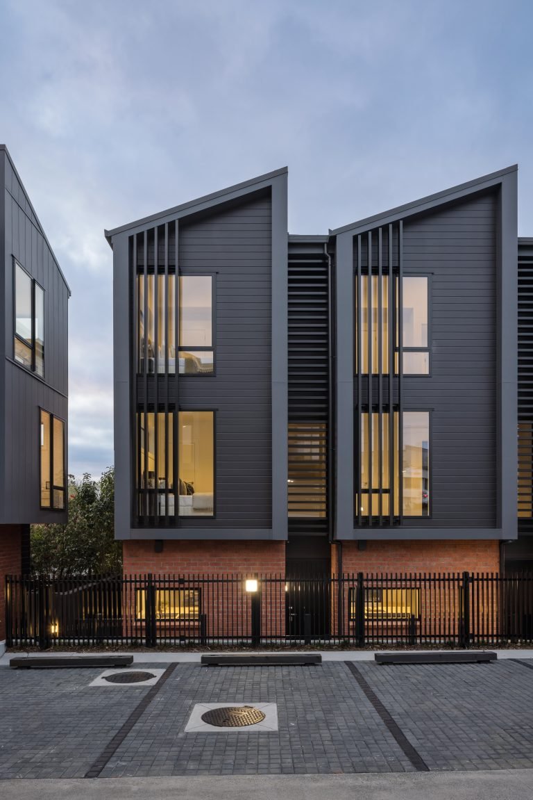 Michael Cooper - Madewell Construction - Selflok Ecogroove 150 & Weathergroove 300 Smooth